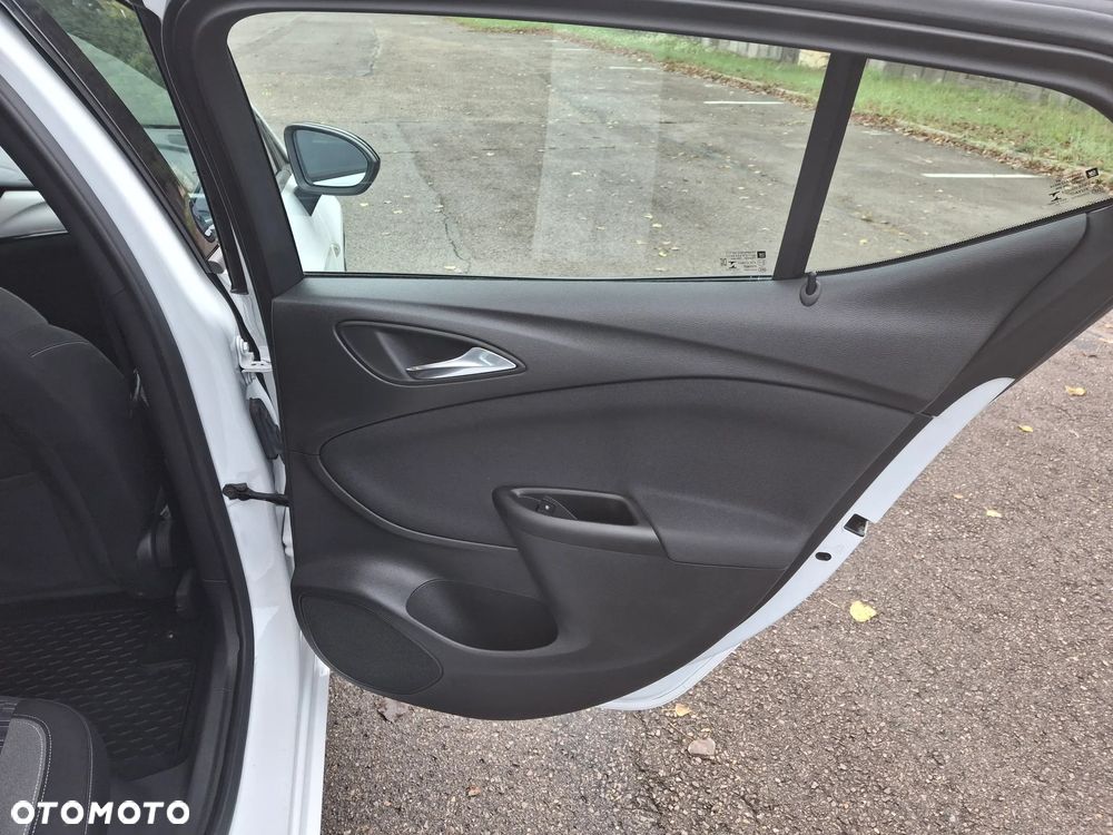 Opel Astra V 1.2 T GS Line S&S - 30