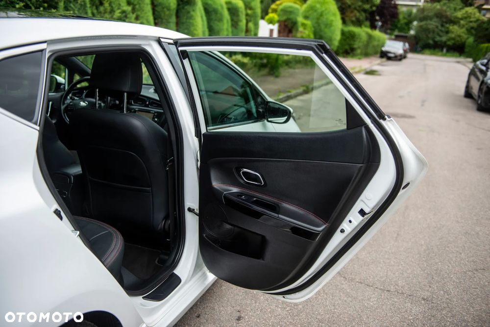 Kia Ceed 1.6 T-GDI GT - 35