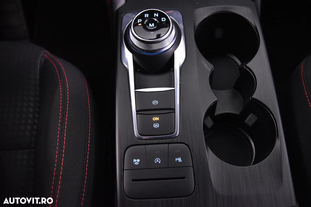 Ford Kuga 2.0 TDCi 2x4 Aut. ST-Line - 18