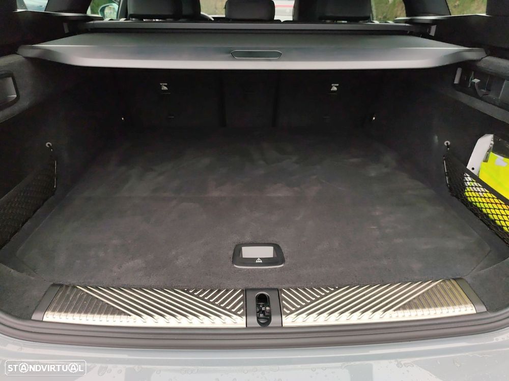 BMW 530 e Pack Desportivo M - 35