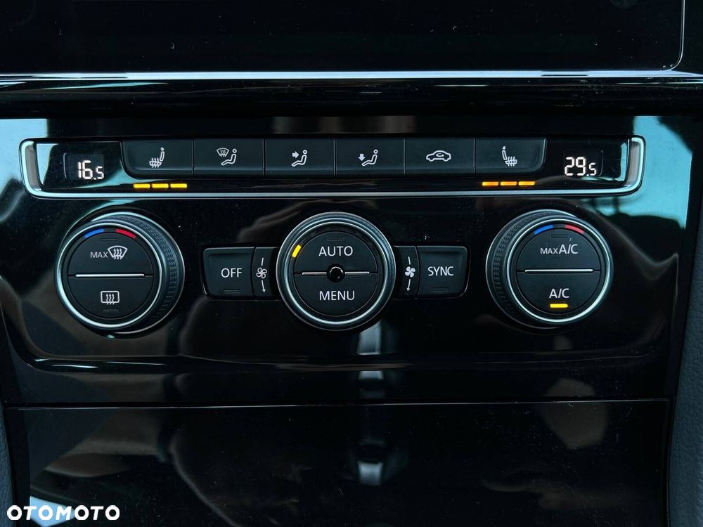 Volkswagen Golf Variant 1.5 TSI BMT Evo Highline DSG - 26