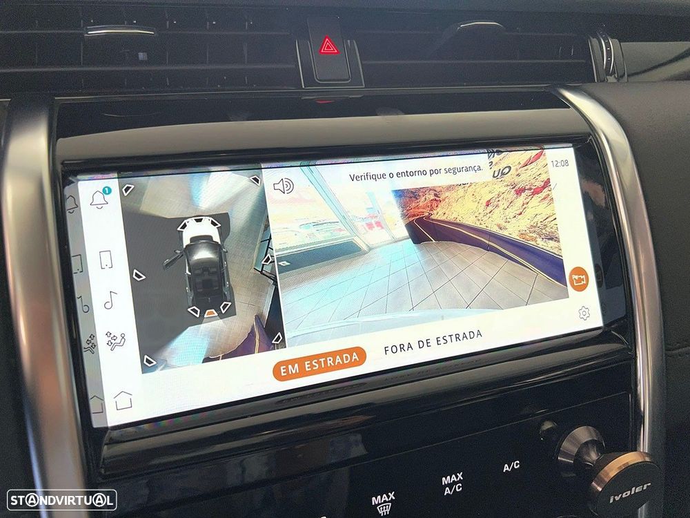 Land Rover Discovery Sport P300e Dynamic SE - 13