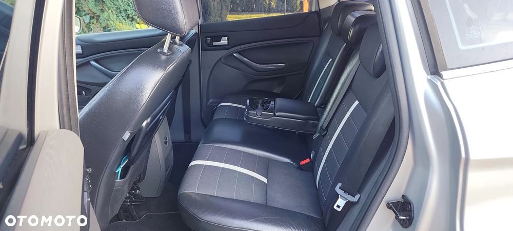 Ford Kuga 2.0 TDCi Titanium - 9