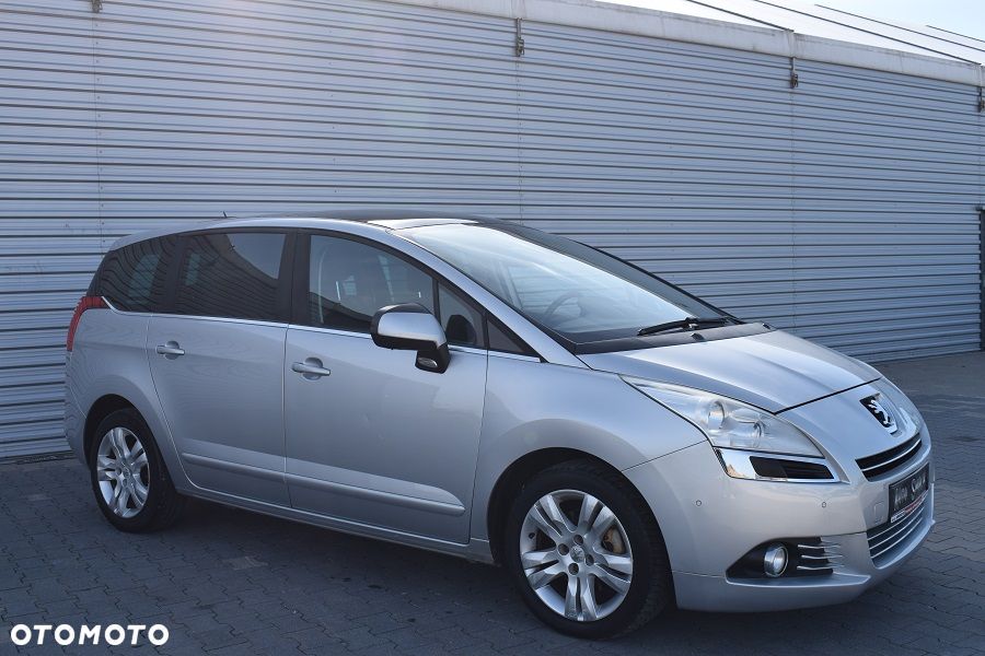 Peugeot 5008 HDI FAP 150 Family Plus - 18