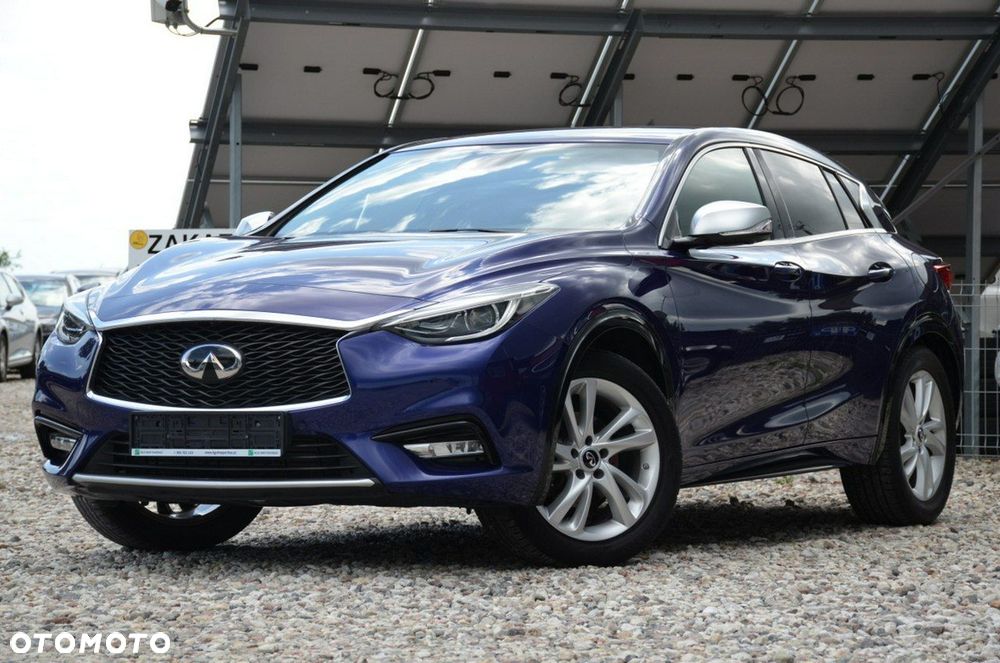 Infiniti Q30 - 26