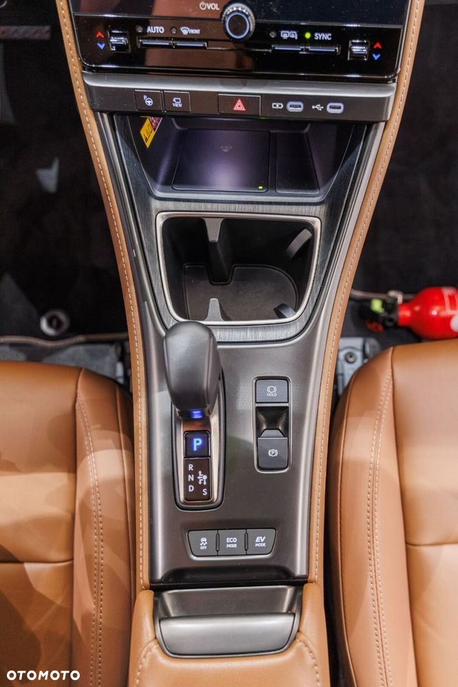 Lexus LBX 1.5 Hybrid Relax AWD - 35