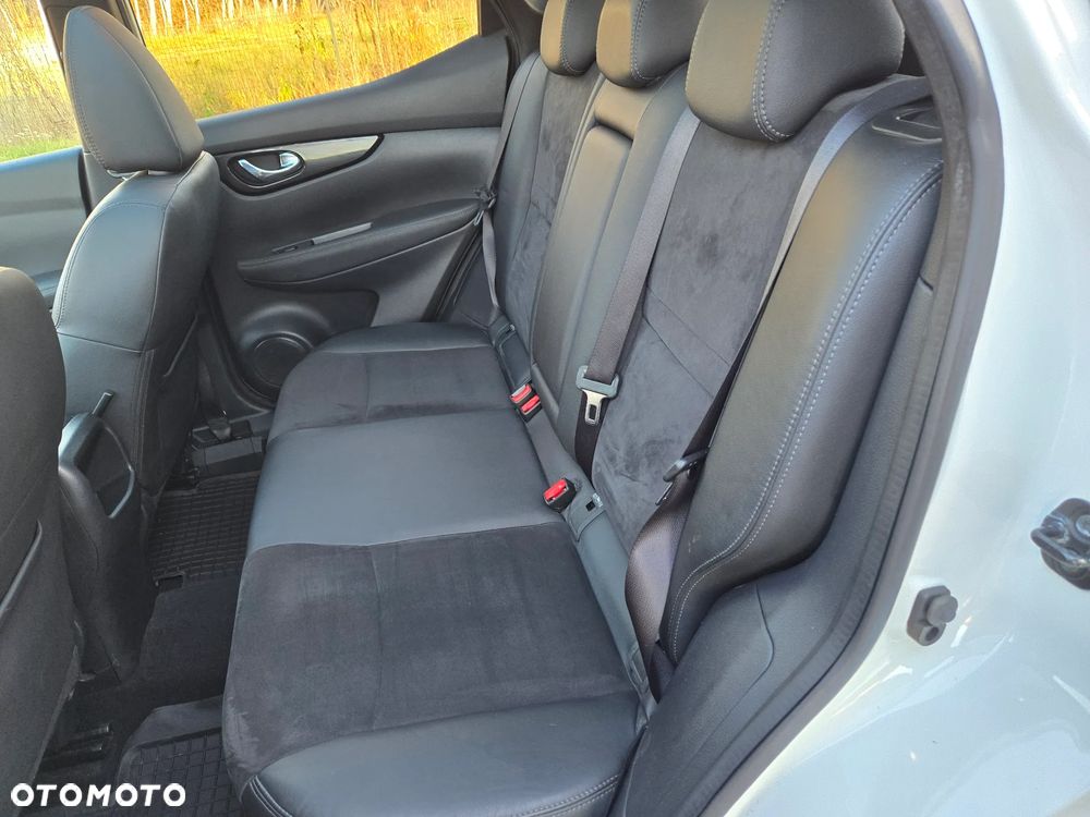 Nissan Qashqai 1.6 DIG-T N-Vision - 28