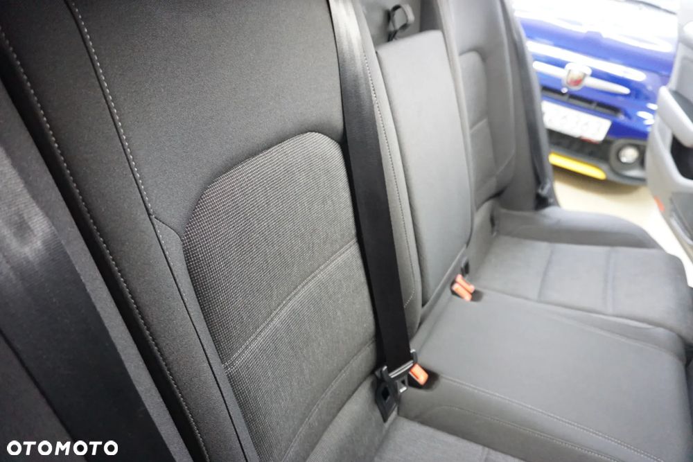 Volkswagen Passat Variant 1.6 TDI SCR DSG Comfortline - 27