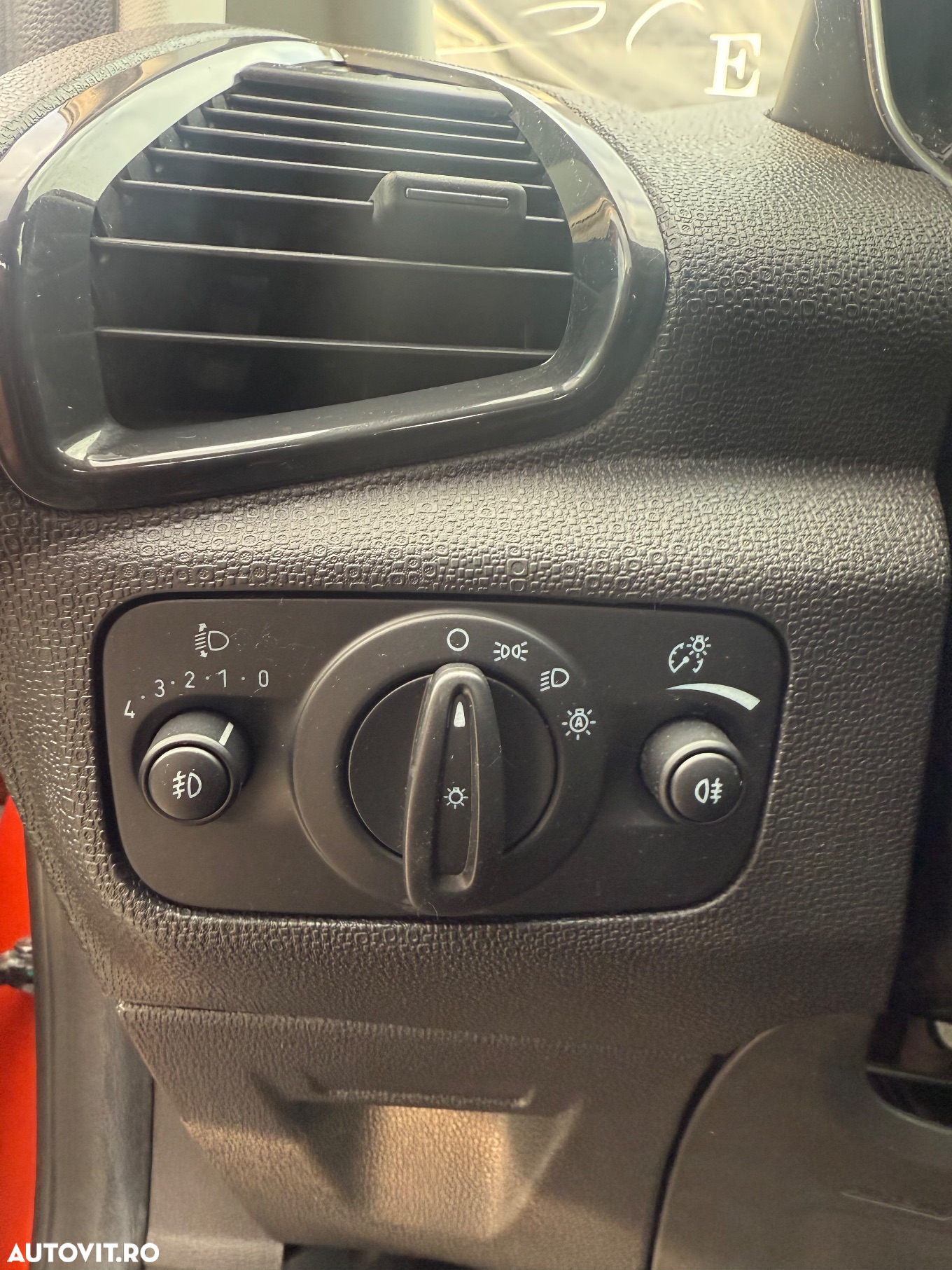 Ford EcoSport 1.0 EcoBoost Titanium - 17