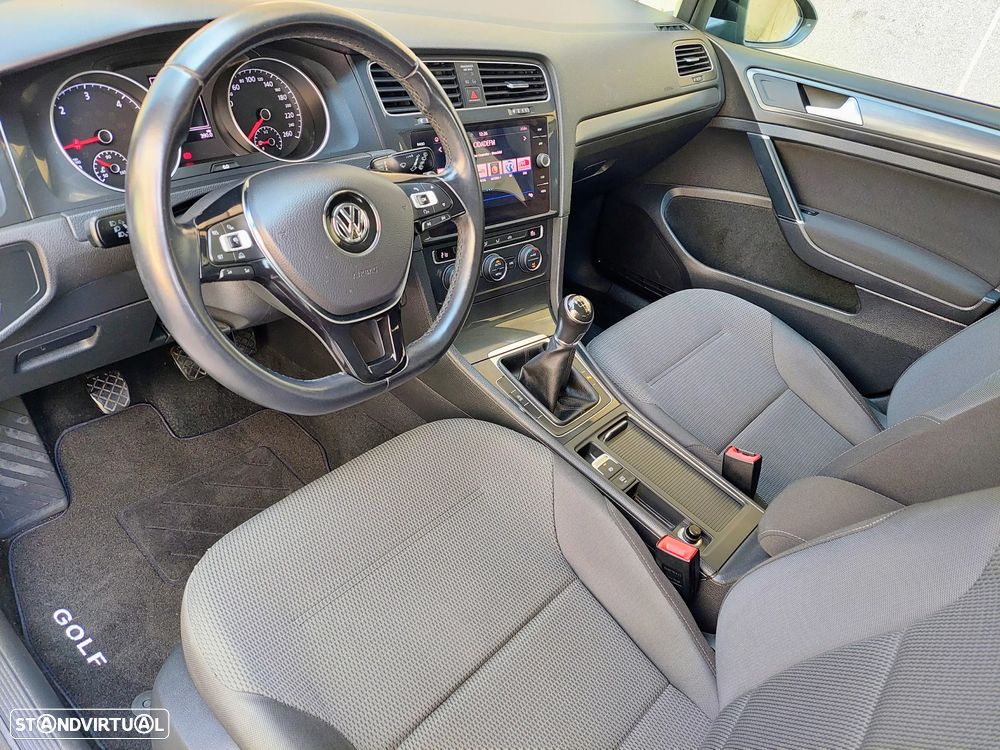 VW Golf 1.6 TDI Confortline - 30