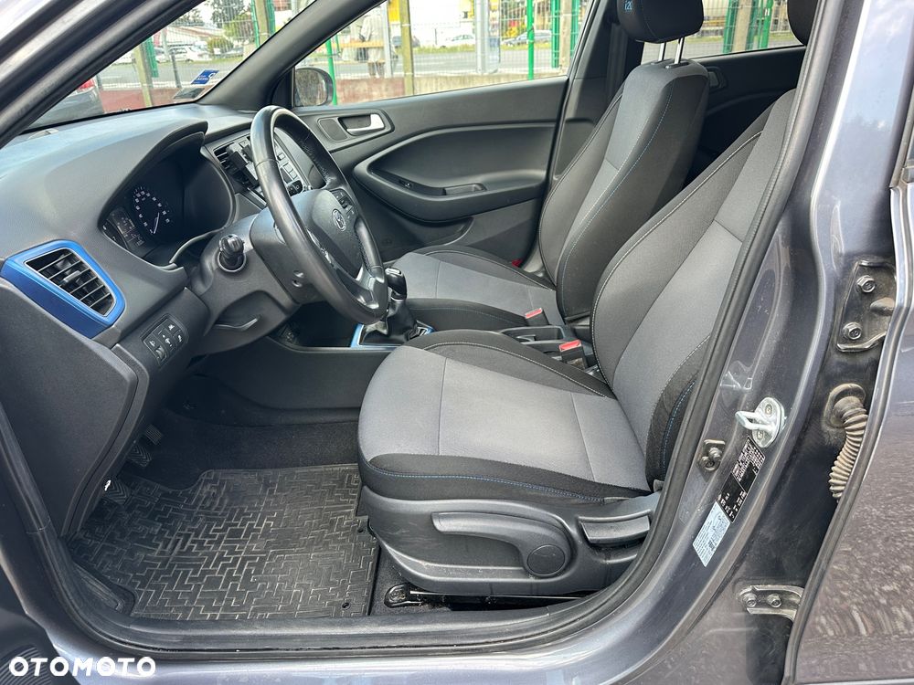 Hyundai i20 1.2 GO - 12