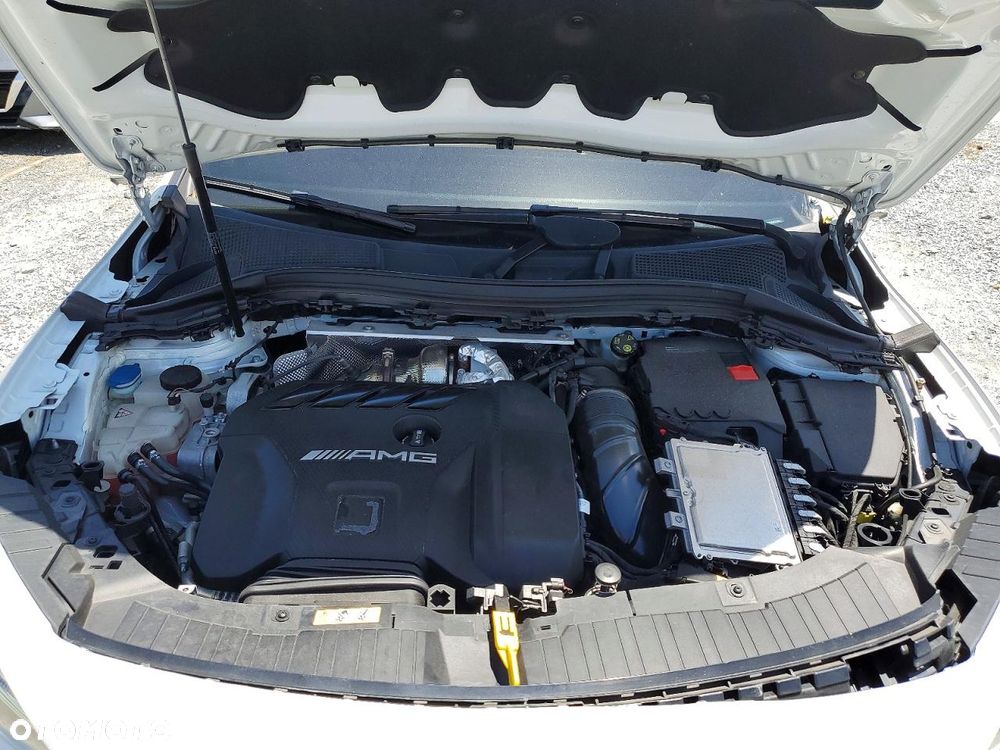 Mercedes-Benz GLA AMG 45 4Matic+ AMG Speedshift DCT 8G - 13