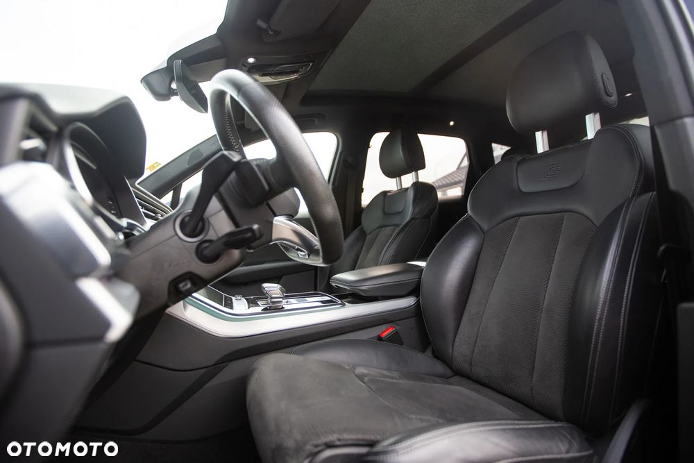 Audi Q7 55 TFSI e Quattro S Line Tiptr - 19
