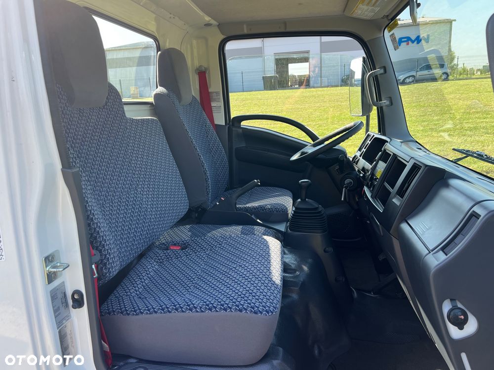 Isuzu M21 - 13