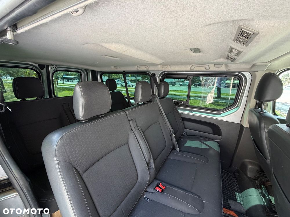 Opel Vivaro L2H1 2,9t Elegance Business - 11