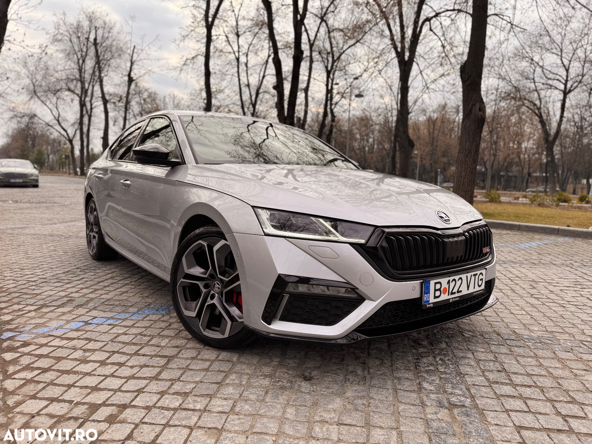 Skoda Octavia 2.0 TSI DSG RS - 3