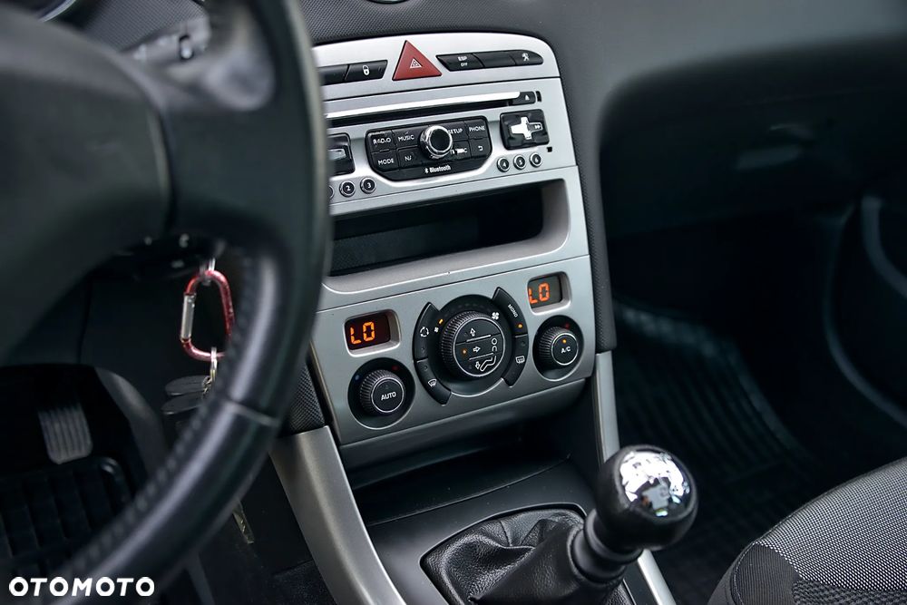 Peugeot 308 HDi FAP 110 Premium - 26