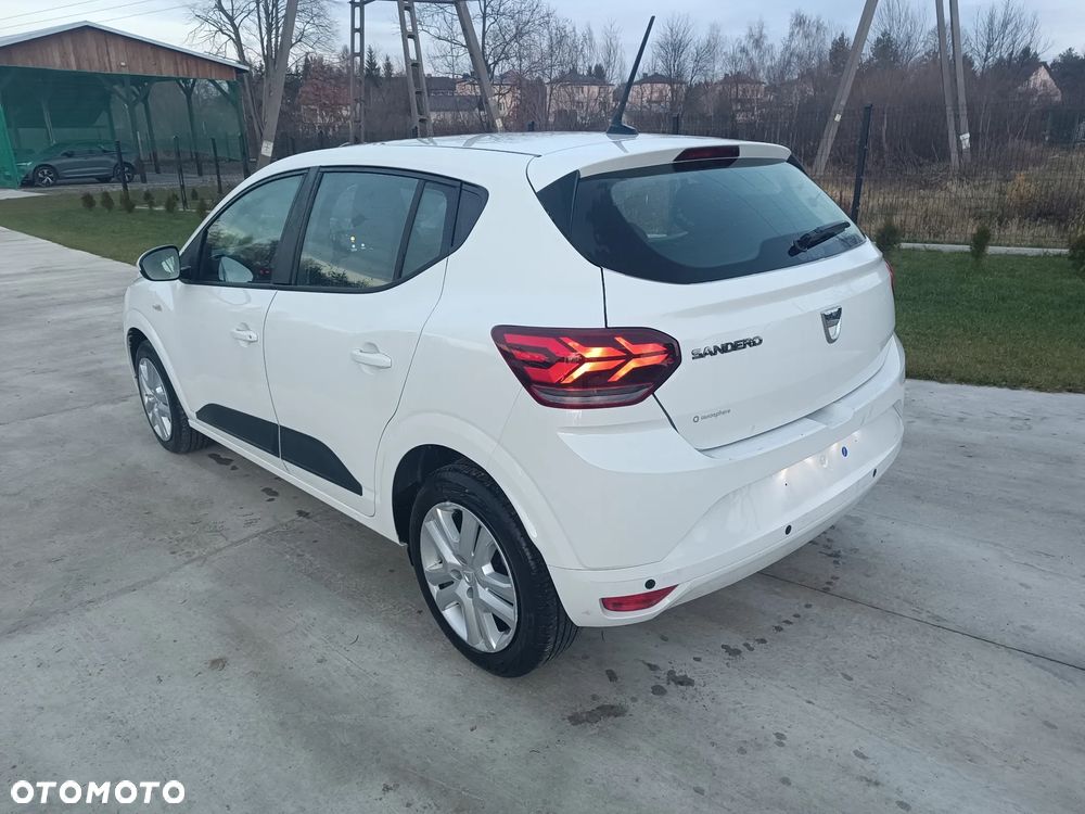 Dacia Sandero - 3