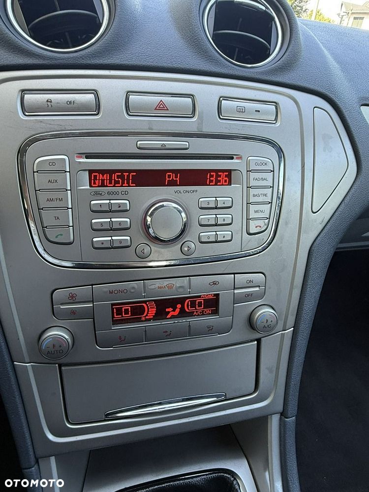 Ford Mondeo - 17