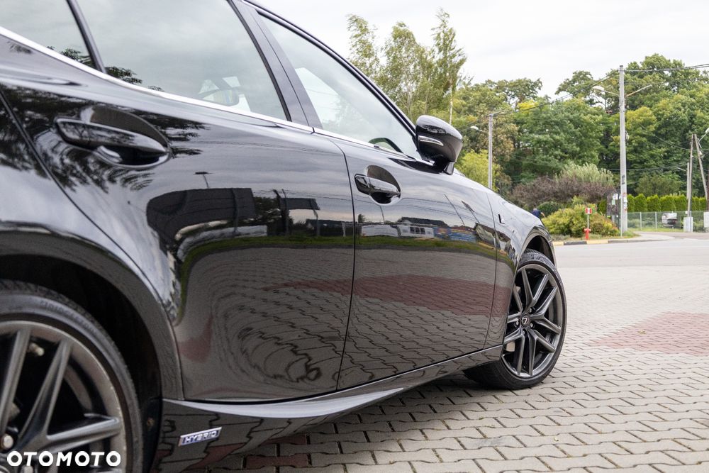 Lexus IS 300h F Sport - 5