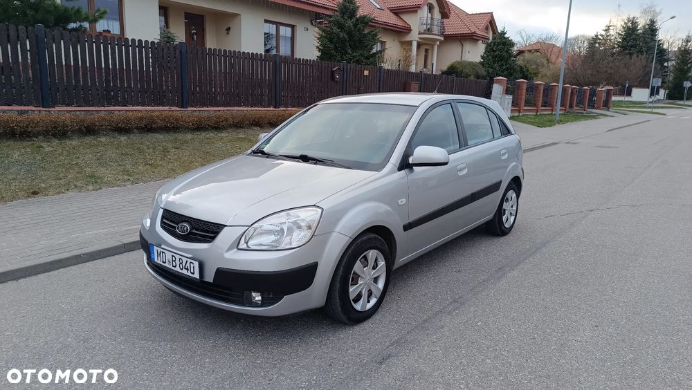 Kia Rio 1.5 SLX - 2