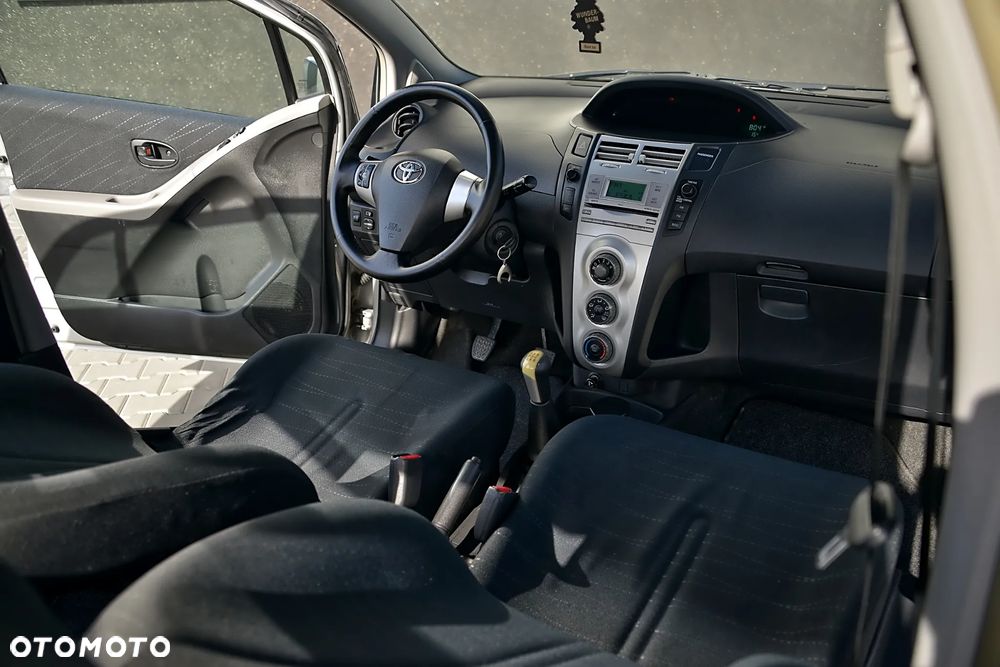 Toyota Yaris 1.4 D-4D - 8
