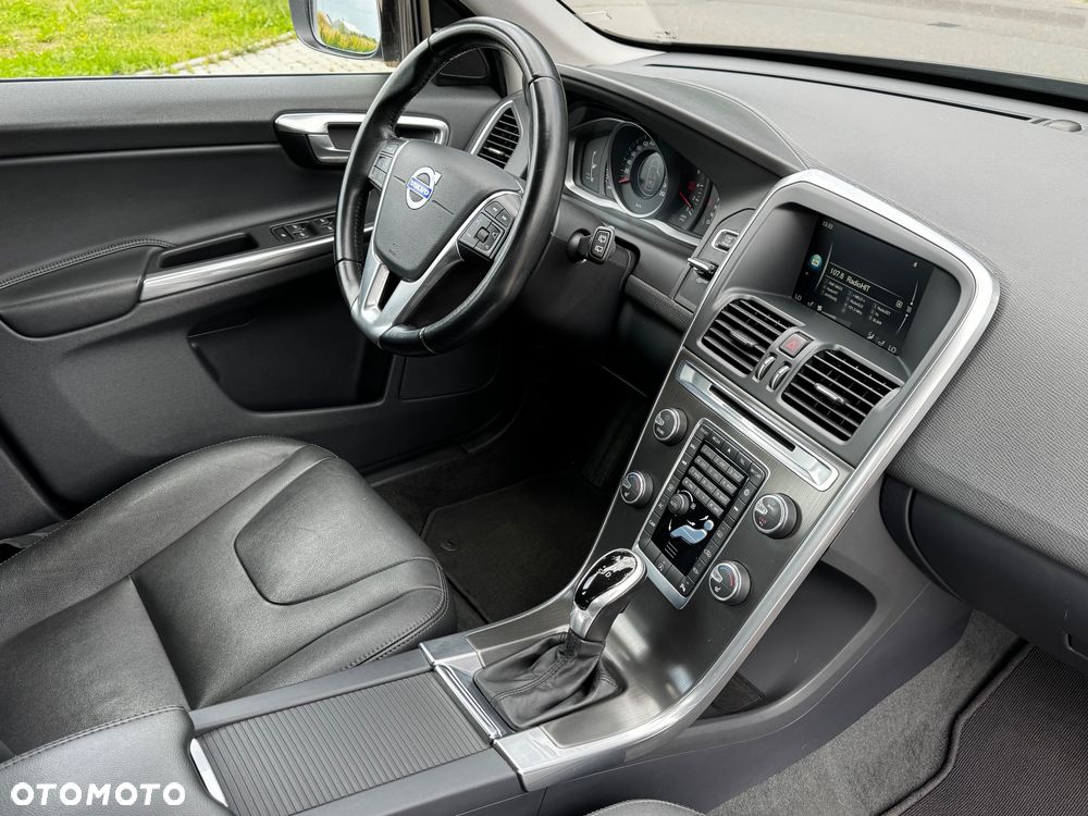 Volvo XC 60 D4 Geartronic Momentum - 35