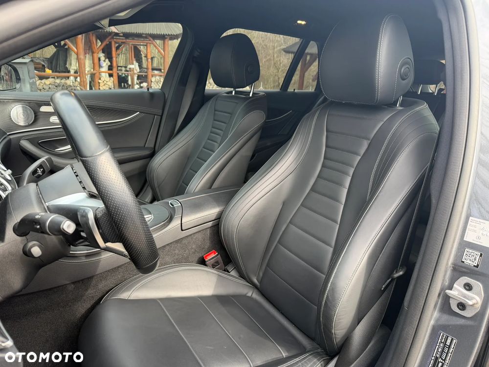 Mercedes-Benz Klasa E 220 d 9G-TRONIC - 24