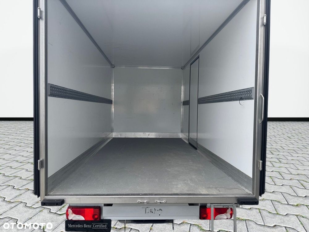 Mercedes-Benz Sprinter - 17