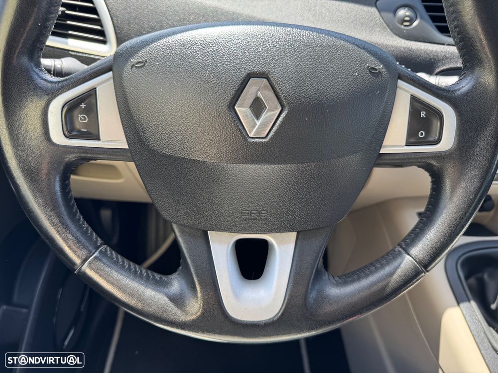 Renault Grand Scénic Energy dCi 110 S&S Bose Edition - 46