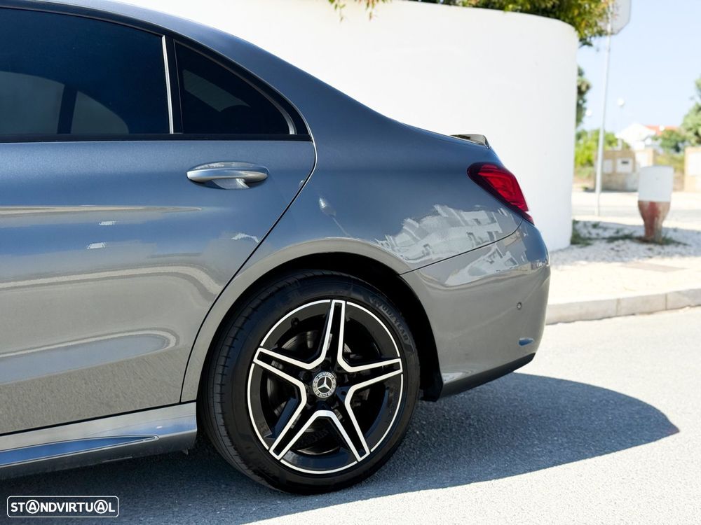 Mercedes-Benz C 300 de AMG Line - 8
