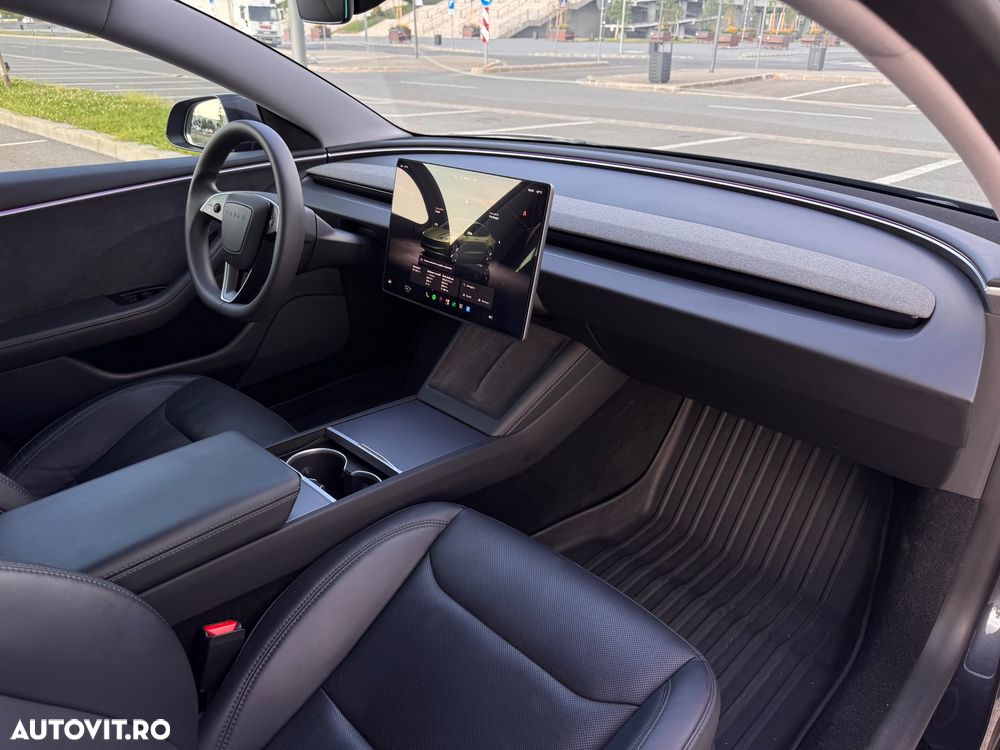 Tesla Model 3 Long Range - 25
