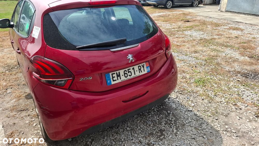 Peugeot 208 - 4