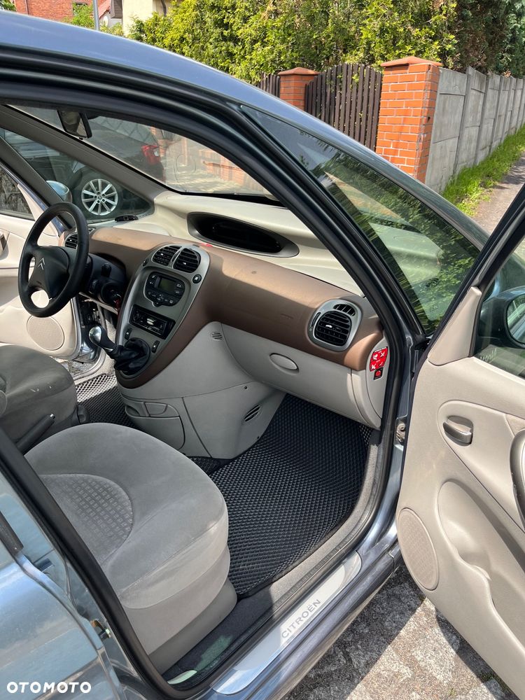 Citroën Xsara Picasso 2.0 HDI Exclusive - 9