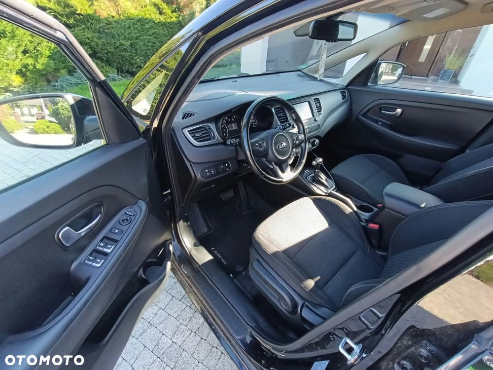 Kia Carens - 12