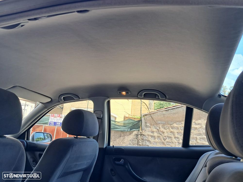 SEAT Toledo 1.6 Confort - 9
