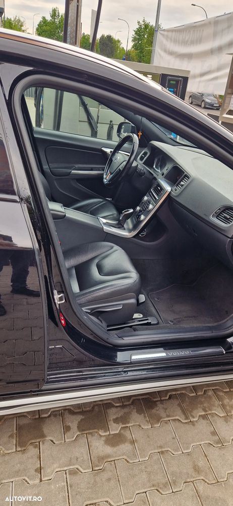 Volvo V60 D4 AWD Summum - 2
