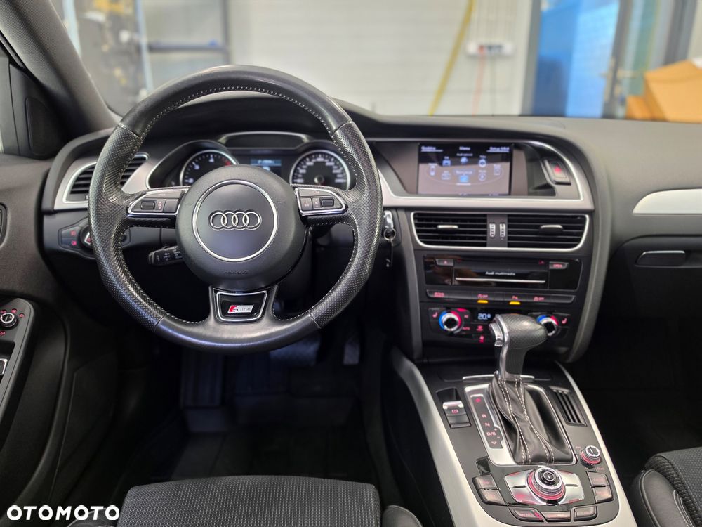 Audi A4 Avant 2.0 TDI Quattro S tronic - 12