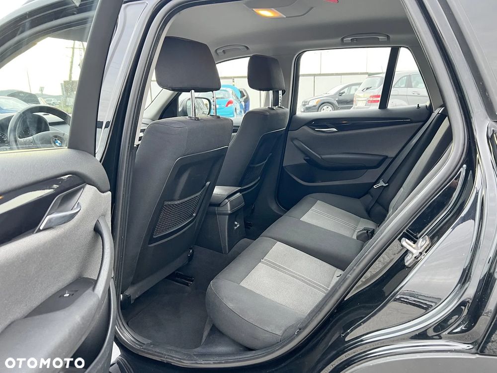 BMW X1 sDrive18i - 14