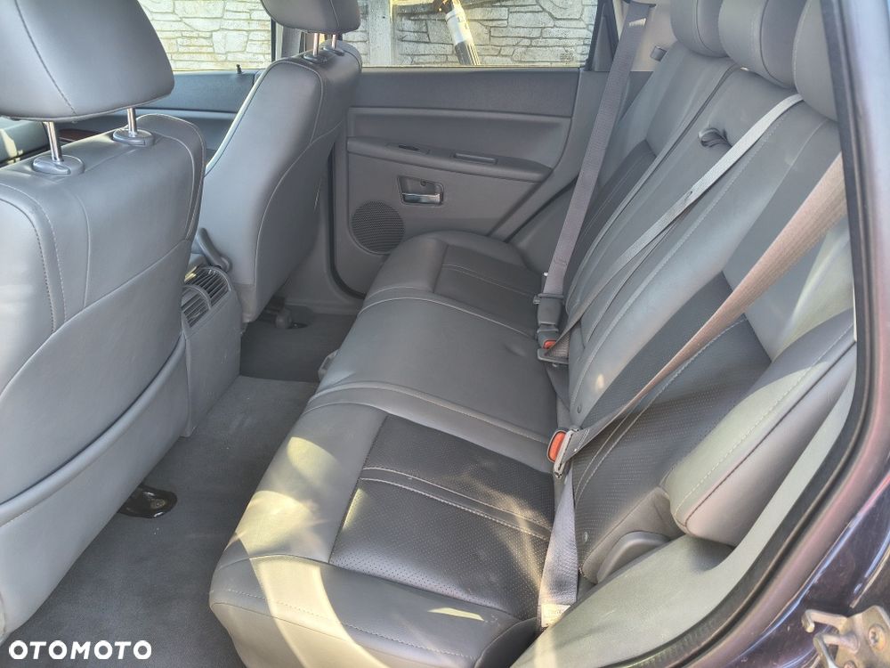 Jeep Grand Cherokee - 8