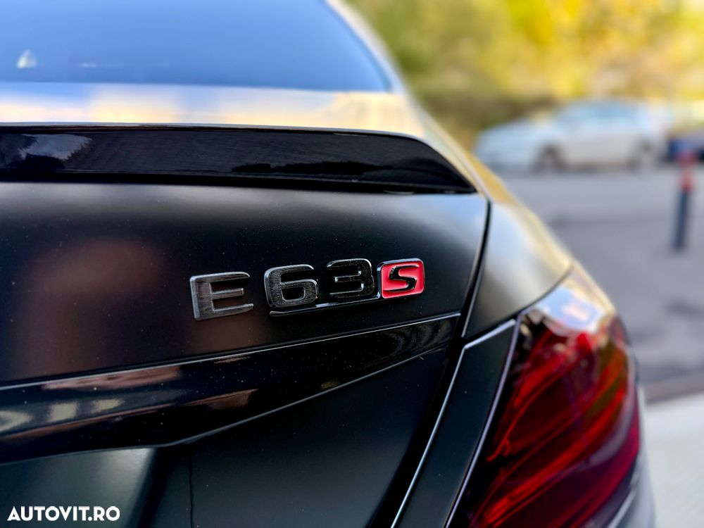 Mercedes-Benz E AMG 63 S 4MATIC - 13