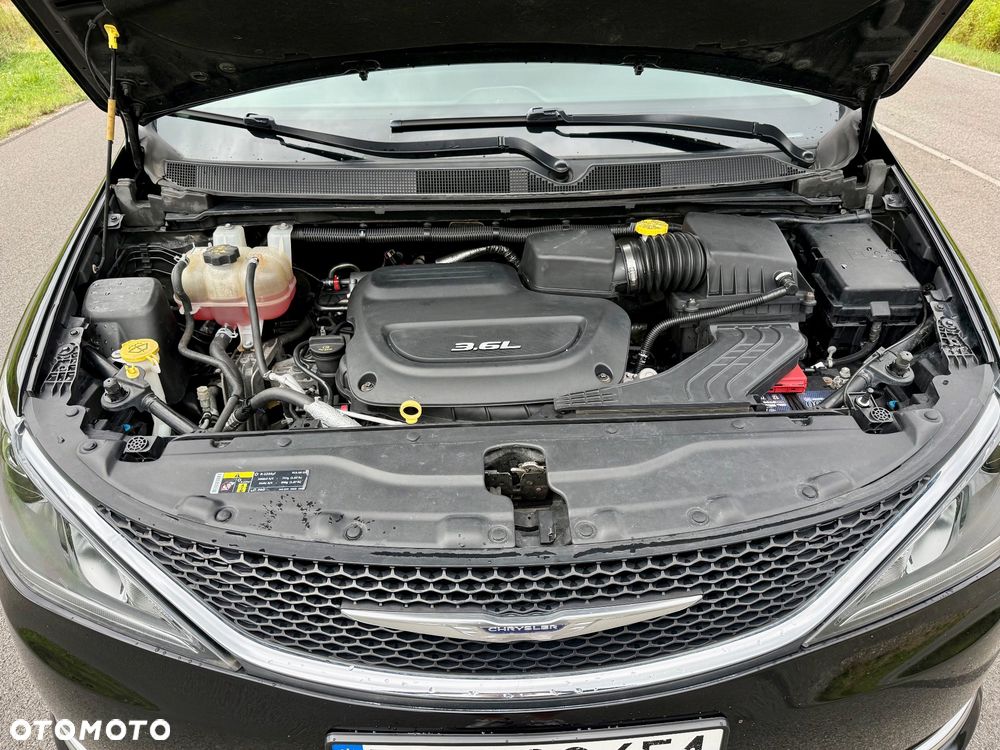 Chrysler Pacifica - 20