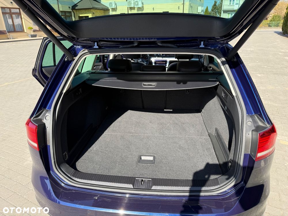 Volkswagen Passat 2.0 TDI SCR DSG Comfortline - 21