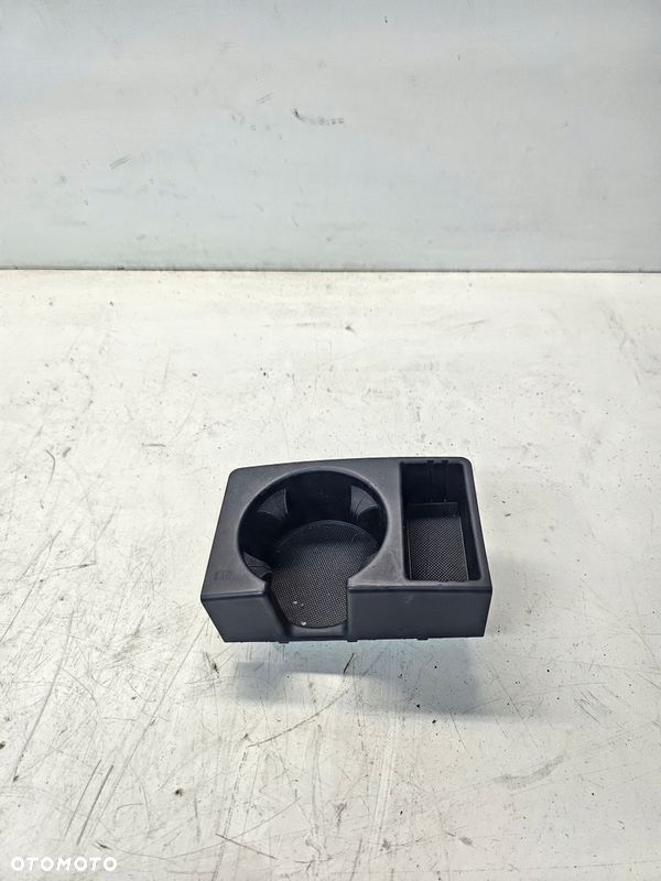 UCHWYT NA KUBEK AUDI A6 C6 4F1862534B EUROPA - 1