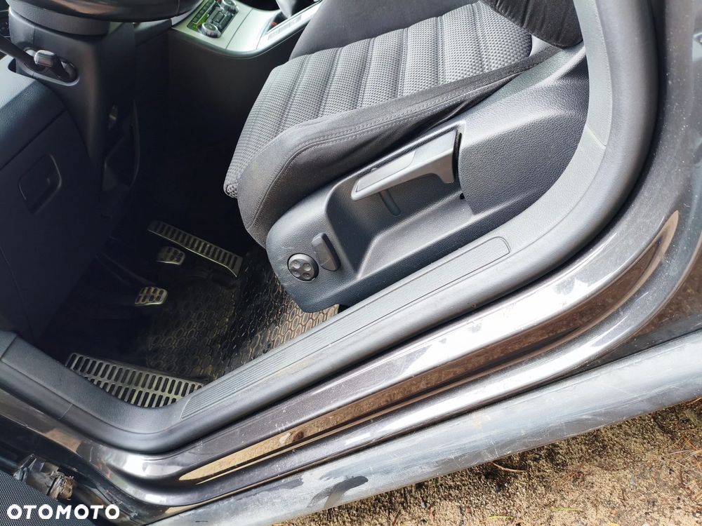 Volkswagen Passat 2.0 TDI Sportline - 8