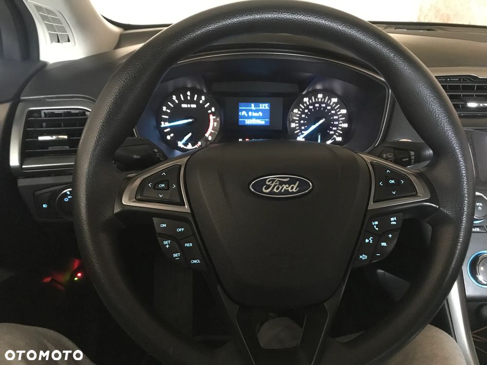 Ford Fusion - 7