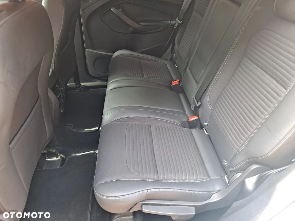 Ford Kuga - 11