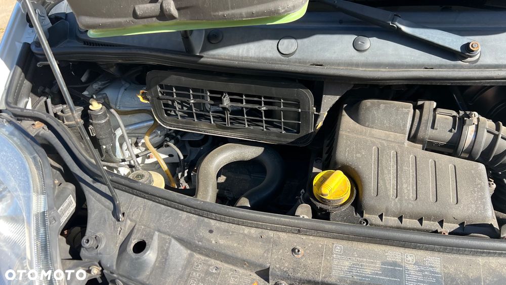 Renault Trafic - 13