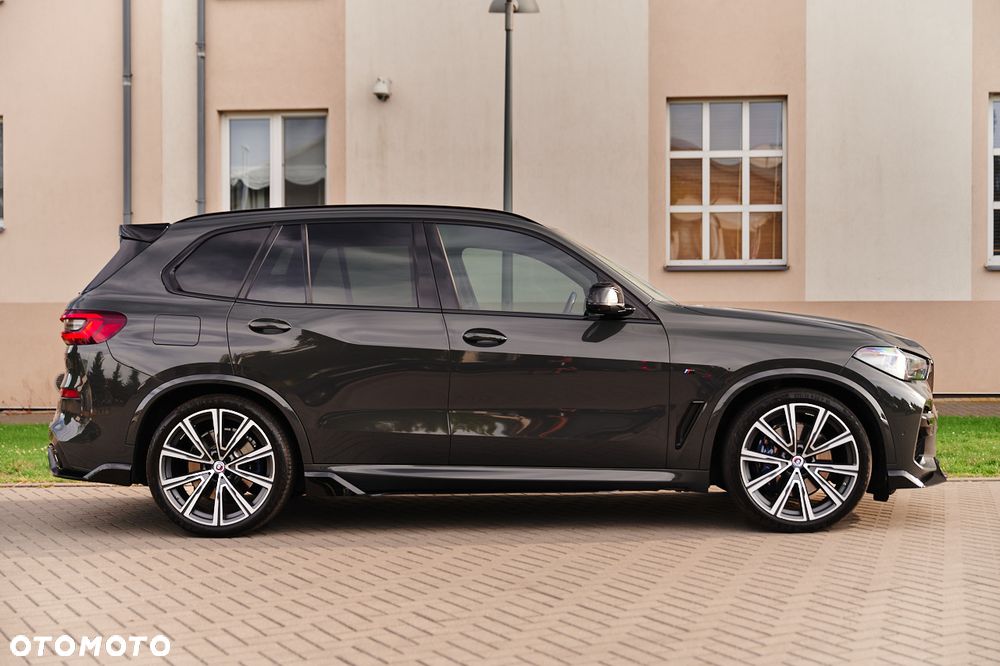 BMW X5 M M50i - 17
