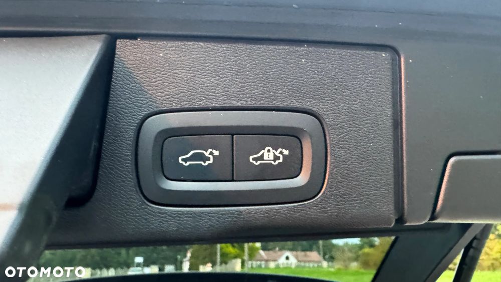Volvo XC 60 B4 D Geartronic RDesign - 37